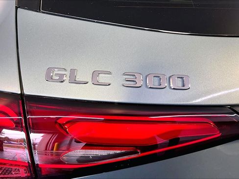 New 2026 Mercedes-Benz GLC 300 4MATIC image 6