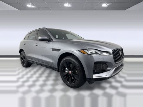 New 2023 Jaguar F-PACE S image 5