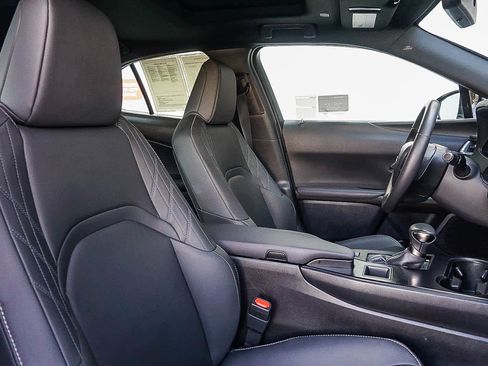 Certified 2024 Lexus UX 250h FWD image 17