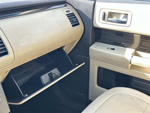 Used 2014 Ford Flex SEL w/ Equipment Group 202A image 32
