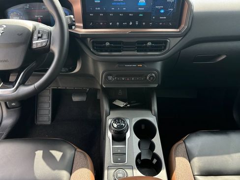 Used 2025 Ford Bronco Sport Outer Banks w/ Outer Banks Tech Package+ AWD/4WD image 18