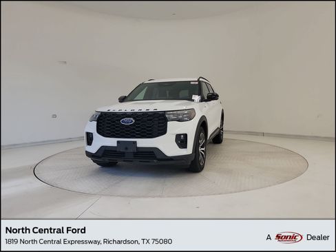 Used 2025 Ford Explorer ST-Line AWD/4WD image 1