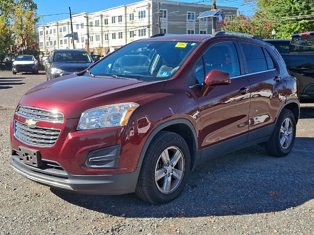 Used 2016 Chevrolet Trax LT w/ LT Convenience Package AWD/4WD image 3