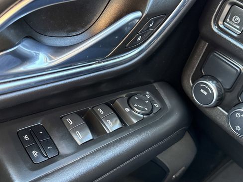 Used 2023 Chevrolet Tahoe LT image 19