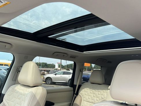 New 2025 Nissan Armada Platinum Reserve image 27