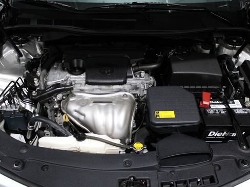 Used 2014 Toyota Camry SE image 37