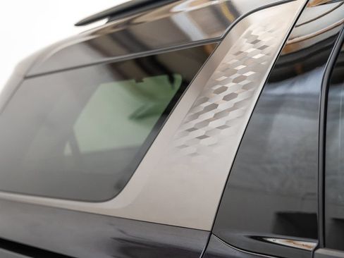 Used 2025 Kia Carnival SX FWD image 21