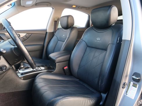 Used 2010 INFINITI FX35 2WD w/ Navigation Pkg image 12