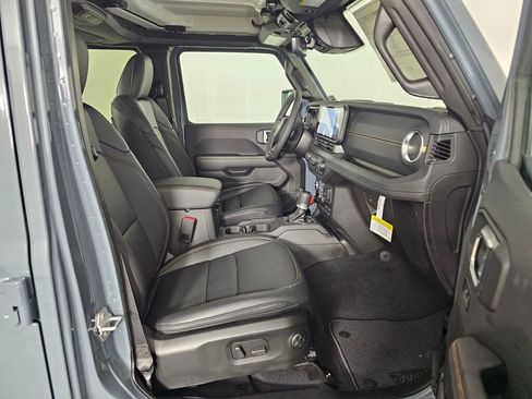 New 2026 Jeep Gladiator Mojave AWD/4WD image 38