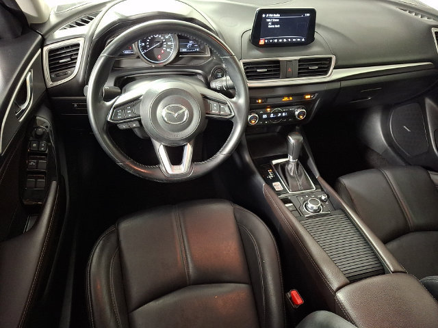 Used 2018 MAZDA MAZDA3 Touring FWD image 2