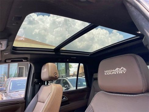 Used 2022 Chevrolet Tahoe High Country image 6