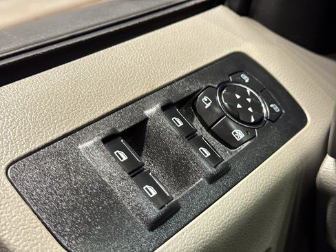 Used 2019 Ford F150 Lariat w/ Equipment Group 502A Luxury image 34