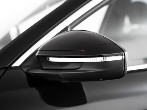 Certified 2025 Audi Q5 Premium w/ Convenience Package image 25