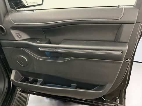 Used 2024 Ford Expedition XLT image 35