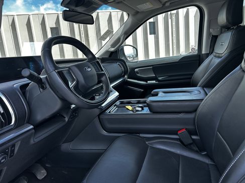 Certified 2025 Ford Expedition Max Platinum AWD/4WD image 10