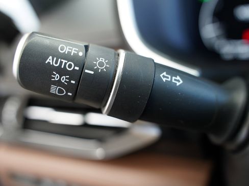 Used 2023 Acura MDX SH-AWD w/ Technology Package image 14