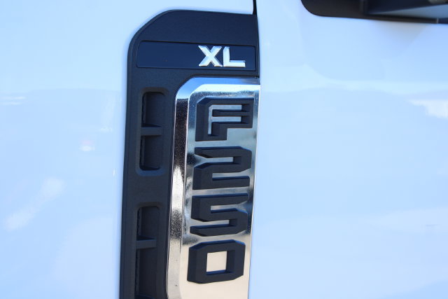 Used 2023 Ford F250 XL w/ XL Off-Road Package AWD/4WD image 13