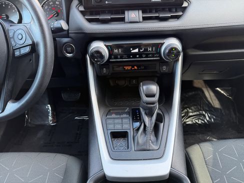 Used 2021 Toyota RAV4 XLE image 16