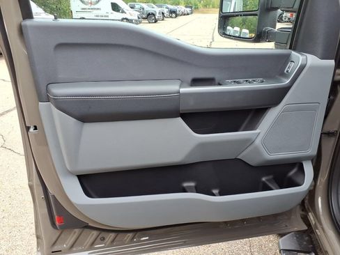 New 2027 Ford F350 XLT w/ FX4 Off-Road Package AWD/4WD image 19