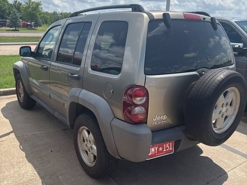 Used 2006 Jeep Liberty Sport AWD/4WD image 6