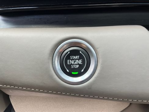 Used 2021 Cadillac Escalade ESV Premium Luxury Platinum w/ Heavy-Duty Trailer Package AWD/4WD image 20