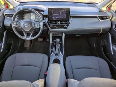 Used 2024 Toyota Corolla Cross LE FWD image 14