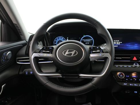 Used 2024 Hyundai Elantra Limited FWD image 24