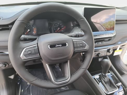 New 2026 Jeep Compass Latitude image 15