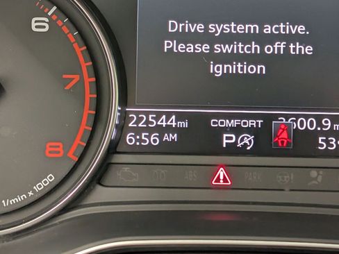 Used 2021 Audi Q5 Premium w/ Convenience Package image 23