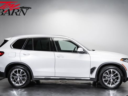 Used 2025 BMW X5 xDrive40i w/ Climate Comfort Package AWD/4WD image 6
