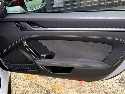 Used 2025 Porsche 911 GT3 image 39