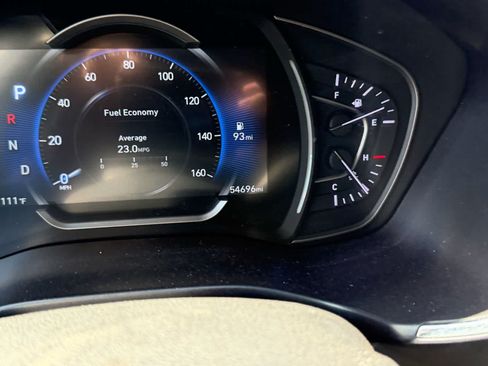 Used 2019 Hyundai Santa Fe AWD image 9