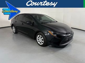 Used 2025 Toyota Corolla LE FWD video 1