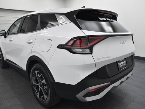 Used 2023 Kia Sportage EX image 6