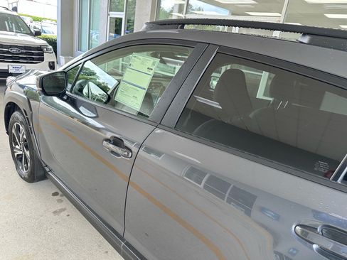 Used 2024 Subaru Crosstrek 2.0i Premium AWD/4WD image 13