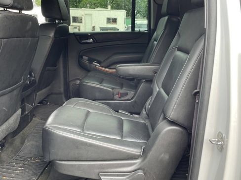 Used 2017 Chevrolet Suburban Premier AWD/4WD image 16