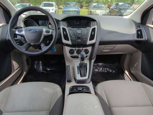 Used 2014 Ford Focus SE w/ SE Winter Package FWD image 15