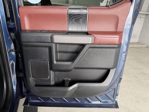 Used 2019 Ford F150 Platinum w/ Equipment Group 701A Luxury AWD/4WD image 16