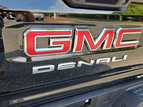 Certified 2024 GMC Canyon Denali AWD/4WD image 33