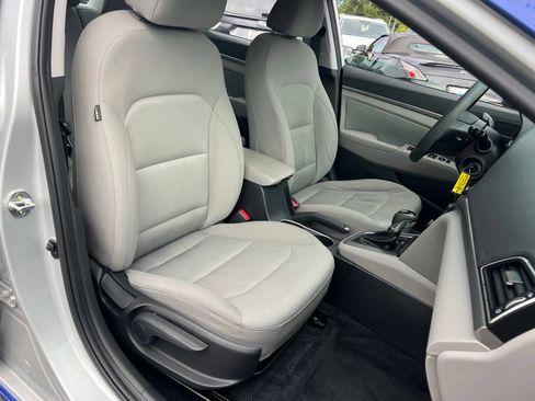 Used 2018 Hyundai Elantra SEL FWD image 30