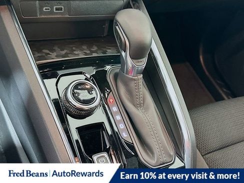 New 2025 GMC Canyon Elevation w/ Convenience Package image 13