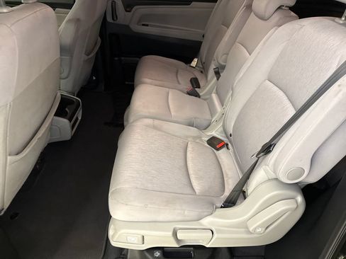 Used 2018 Honda Odyssey EX image 18