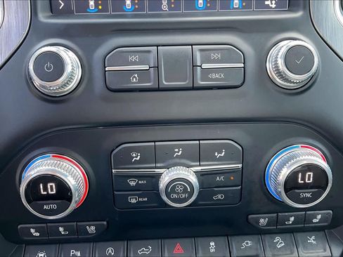 Used 2019 GMC Sierra 1500 Denali w/ Denali Ultimate Package AWD/4WD image 33