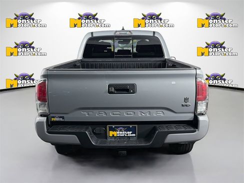 Used 2020 Toyota Tacoma TRD Sport image 6
