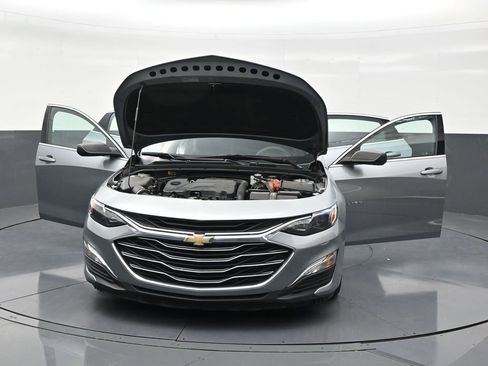 Used 2023 Chevrolet Malibu LS FWD image 33