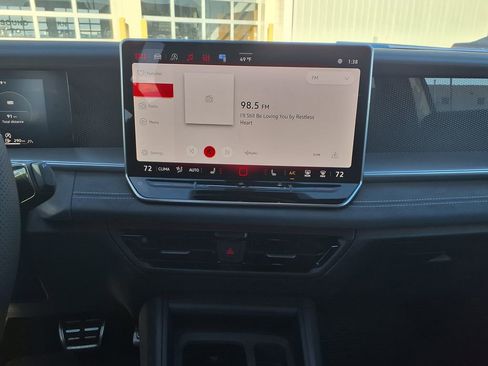 Used 2026 Volkswagen Tiguan SE R-Line image 22