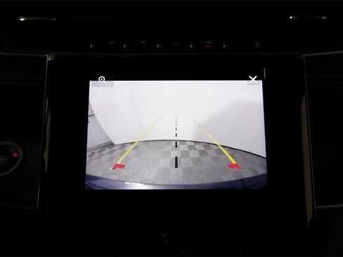 Used 2024 Jeep Grand Cherokee Altitude image 32