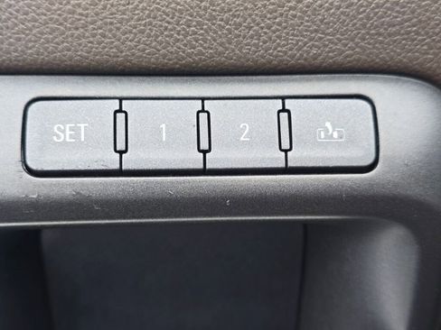 Used 2017 GMC Sierra 2500 SLT w/ Duramax Plus Package image 24