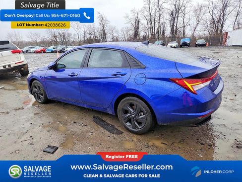 Used 2021 Hyundai Elantra Blue image 3