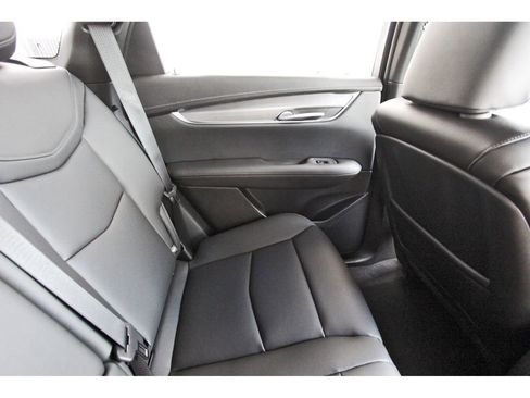 New 2026 Cadillac XT5 Luxury image 11